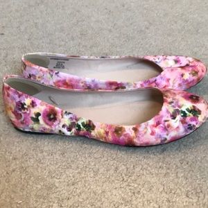 Floral flats